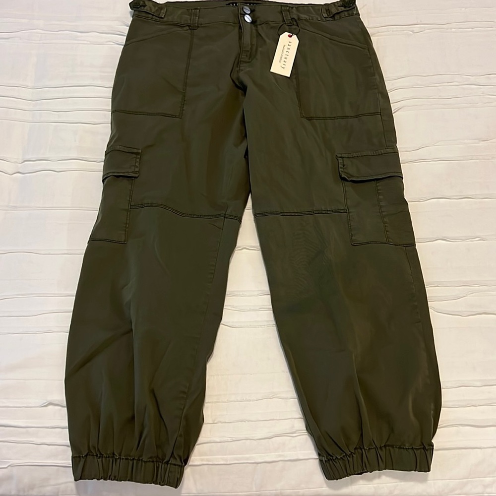 New Women Sanctuary pants